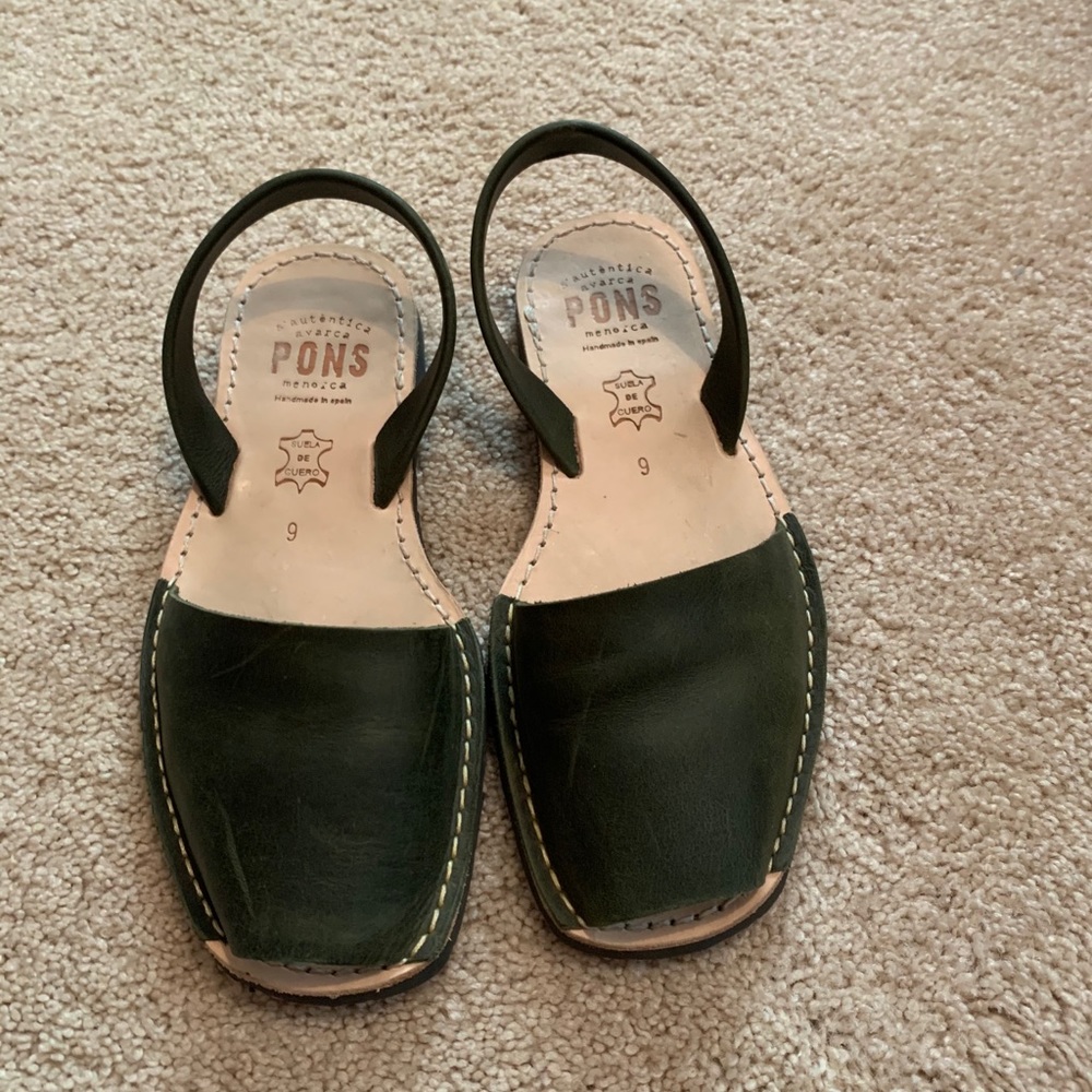 PONS arvacas sandals sz9 LIKE NEW